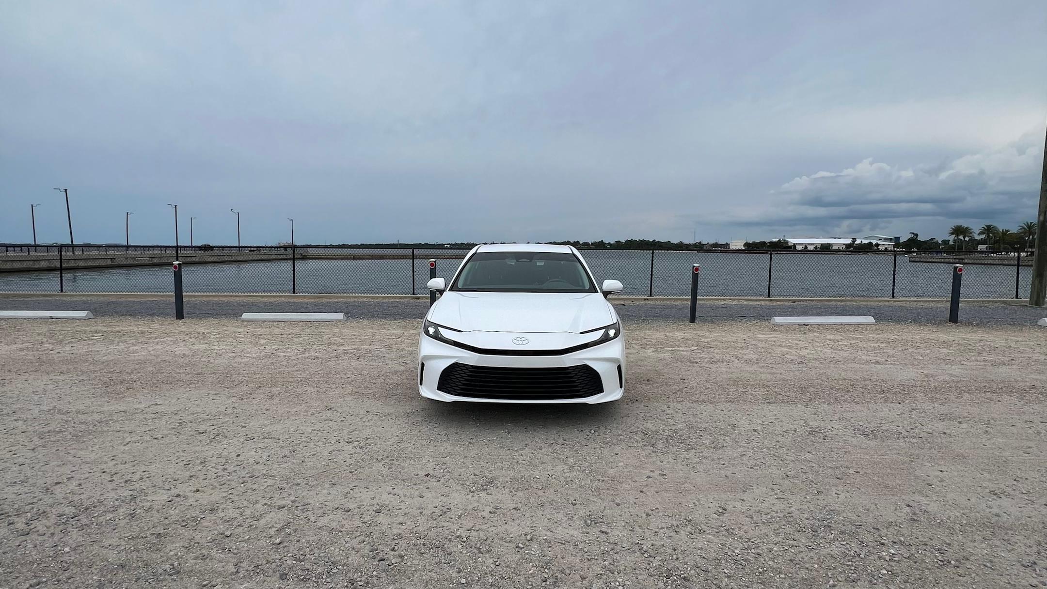 Toyota Camry Hybrid 2025 in Panama City, FL