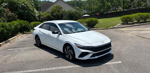 Hyundai Elantra 2025
