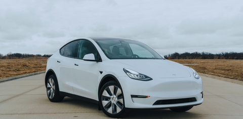 Tesla Model Y 2024