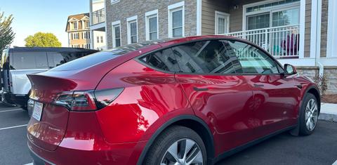 Tesla Model Y 2024