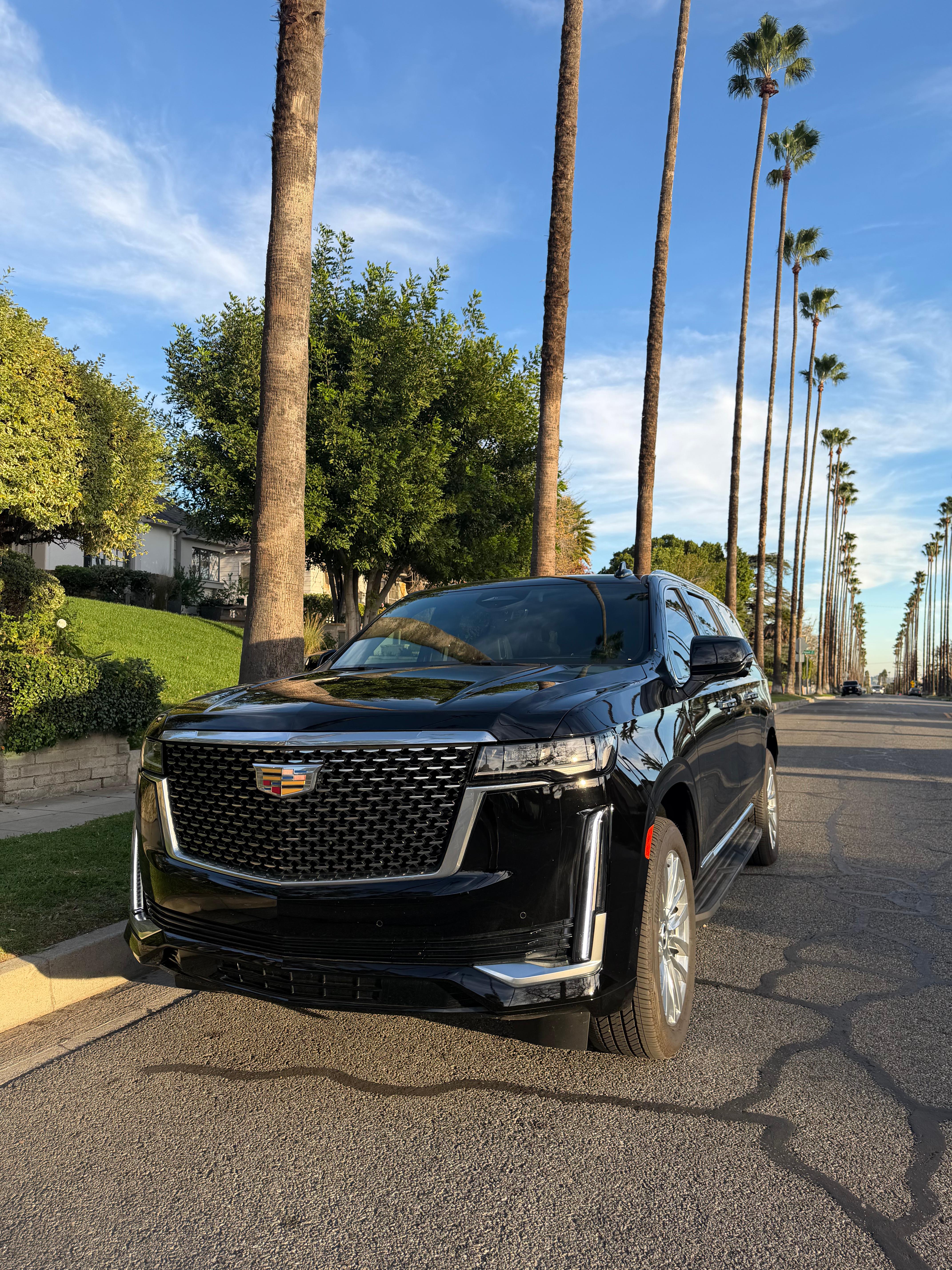 Cadillac Escalade ESV 2024 in 