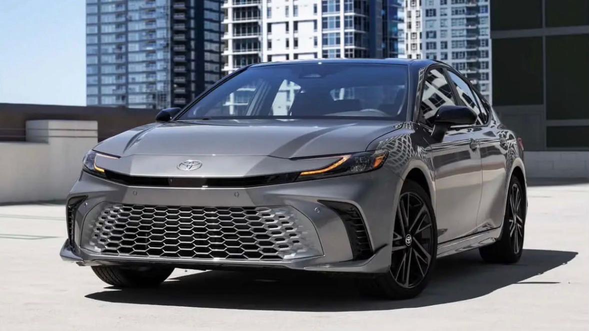 Toyota Camry Hybrid 2025 in Wilmington, NC