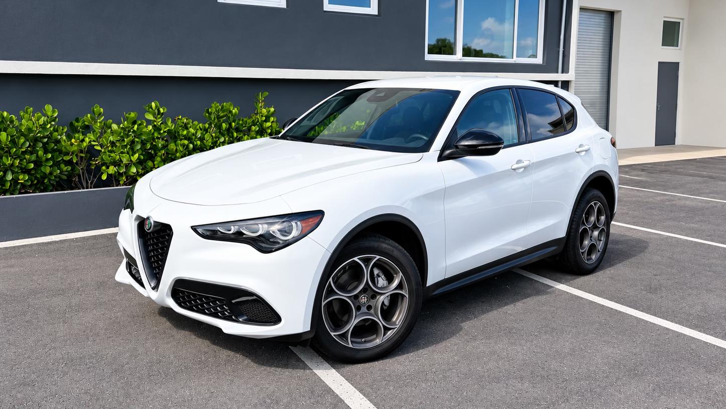Alfa Romeo Stelvio 2025 in Miami, FL