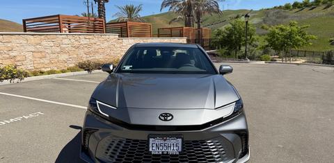 Toyota Camry Hybrid 2026