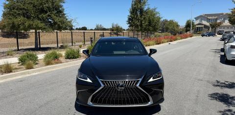 Lexus ES 2025