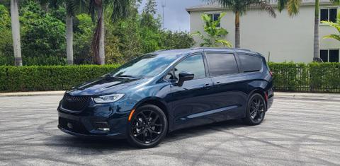 Chrysler Pacifica 2023