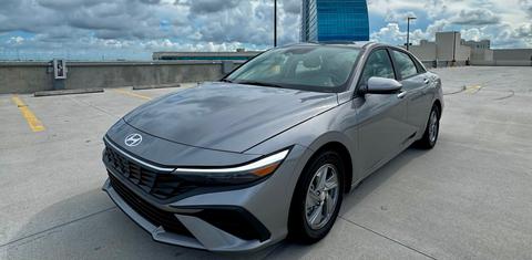 Hyundai Elantra 2024