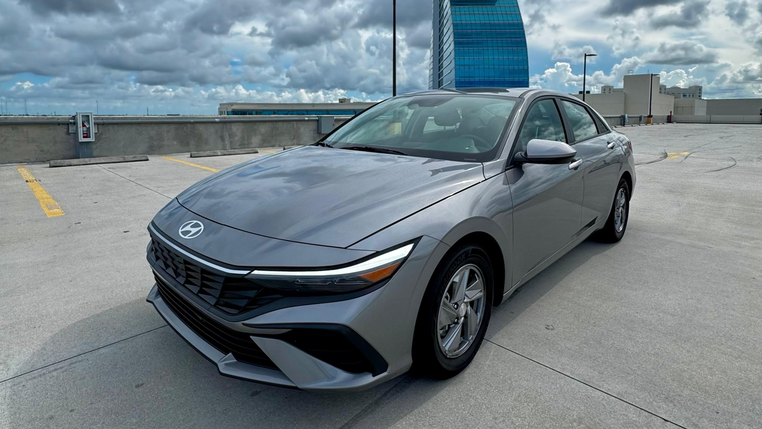 Hyundai Elantra 2024 in 