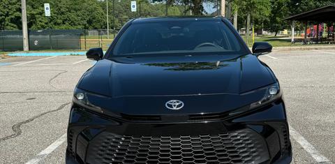 Toyota Camry Hybrid 2025