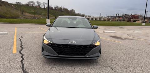 Hyundai Elantra 2022