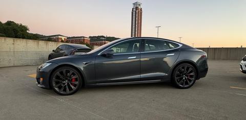 Tesla Model S 2018