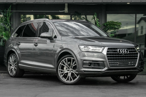 Audi Q7 car