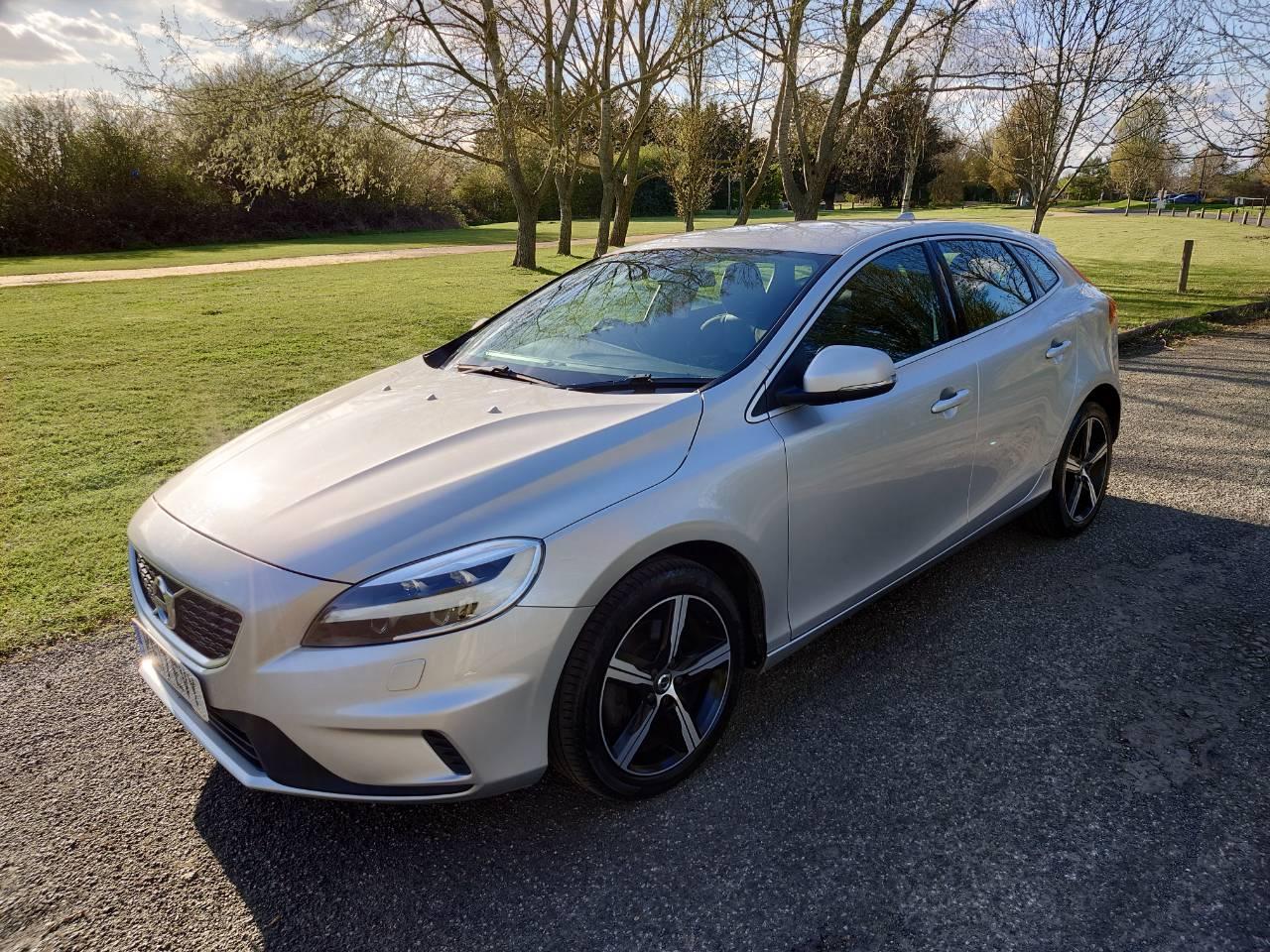 Volvo V40 2017 in Ilford