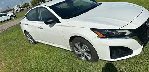 Nissan Altima 2024