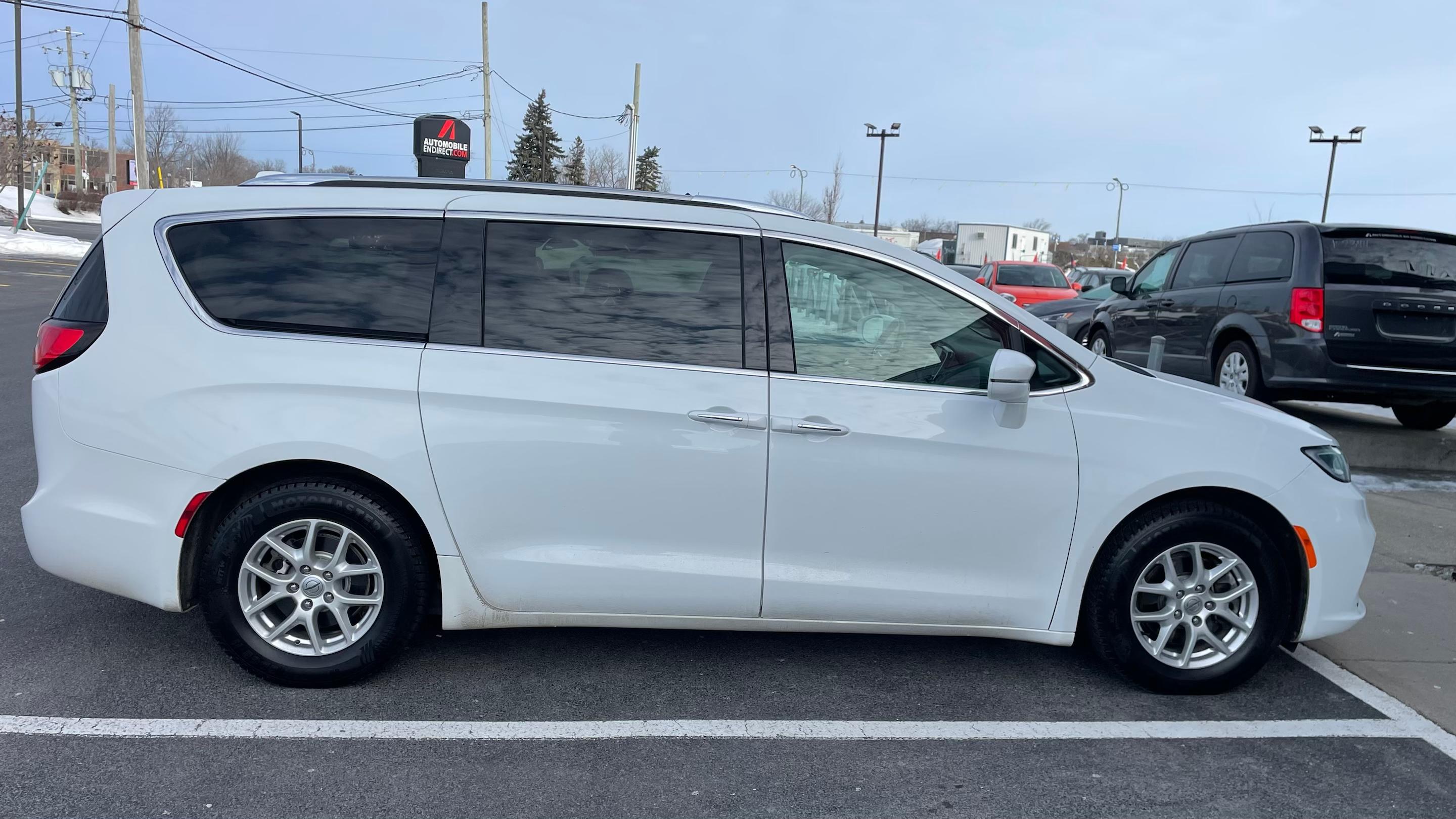 Chrysler Pacifica 2021 à Montréal, QC