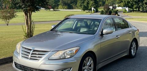 Hyundai Genesis 2013