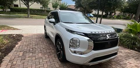 Mitsubishi Outlander 2023