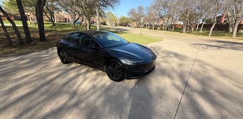 Tesla Model 3 2024