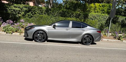 Toyota Camry Hybrid 2026