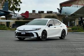 Toyota Camry Hybrid 2026 in Los Angeles
