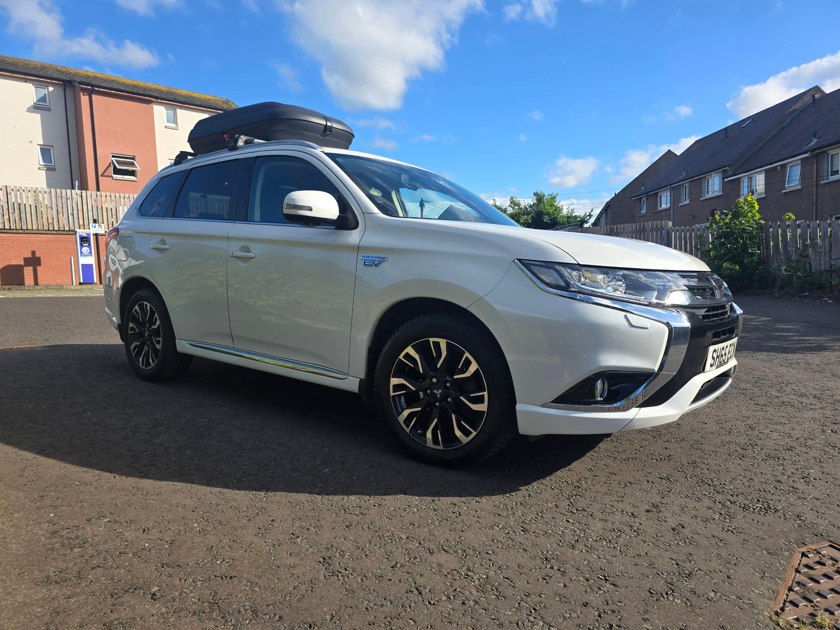 Mitsubishi Outlander 2015 in Edinburgh