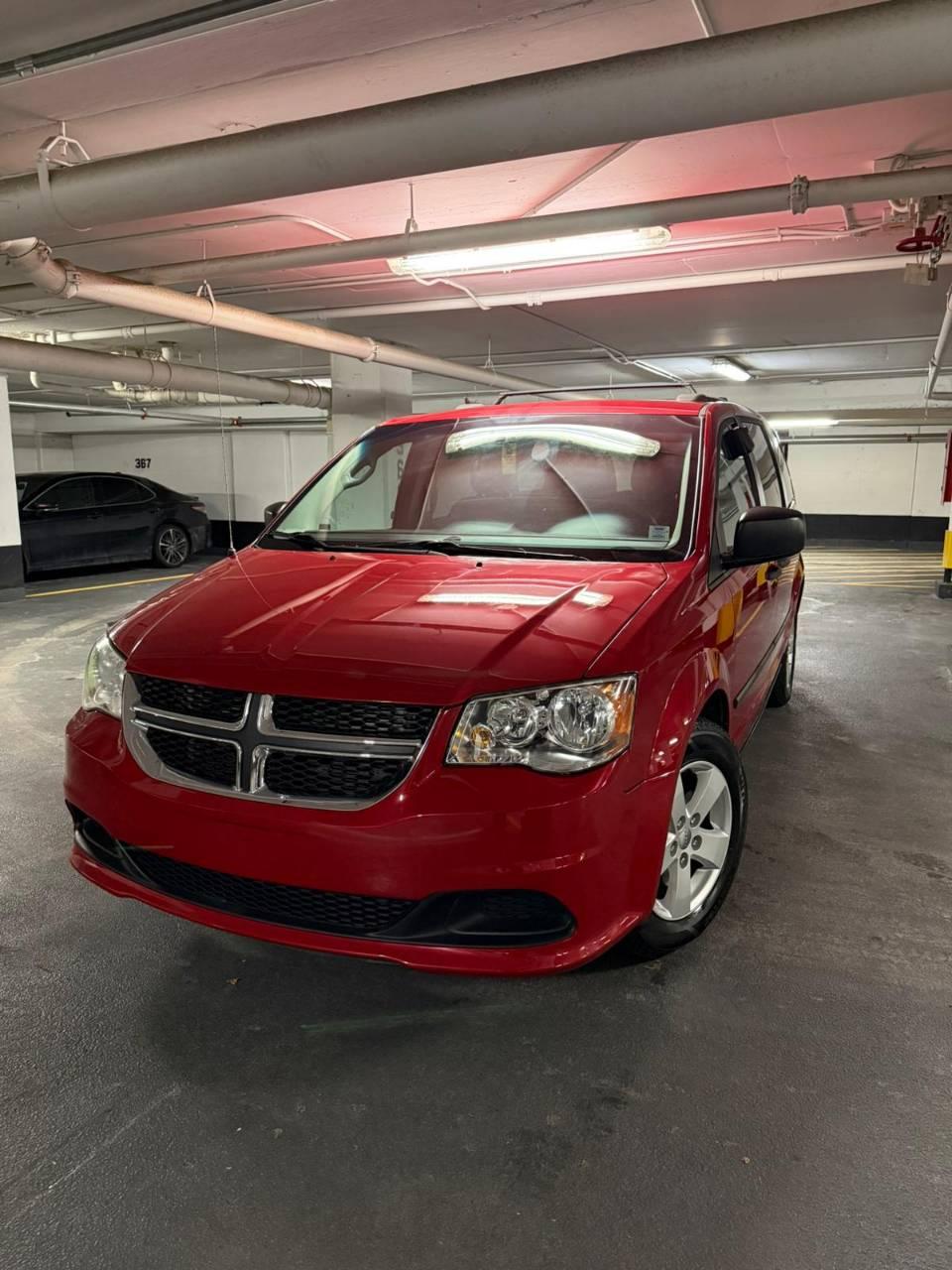 Dodge Grand Caravan 2014 in Halifax, NS
