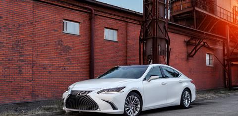 Lexus ES 2021