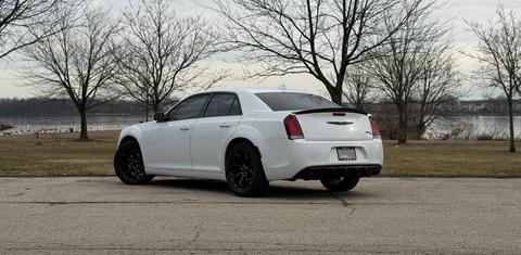 Chrysler 300 2019