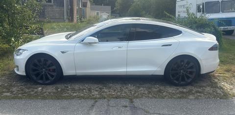 Tesla Model S 2015