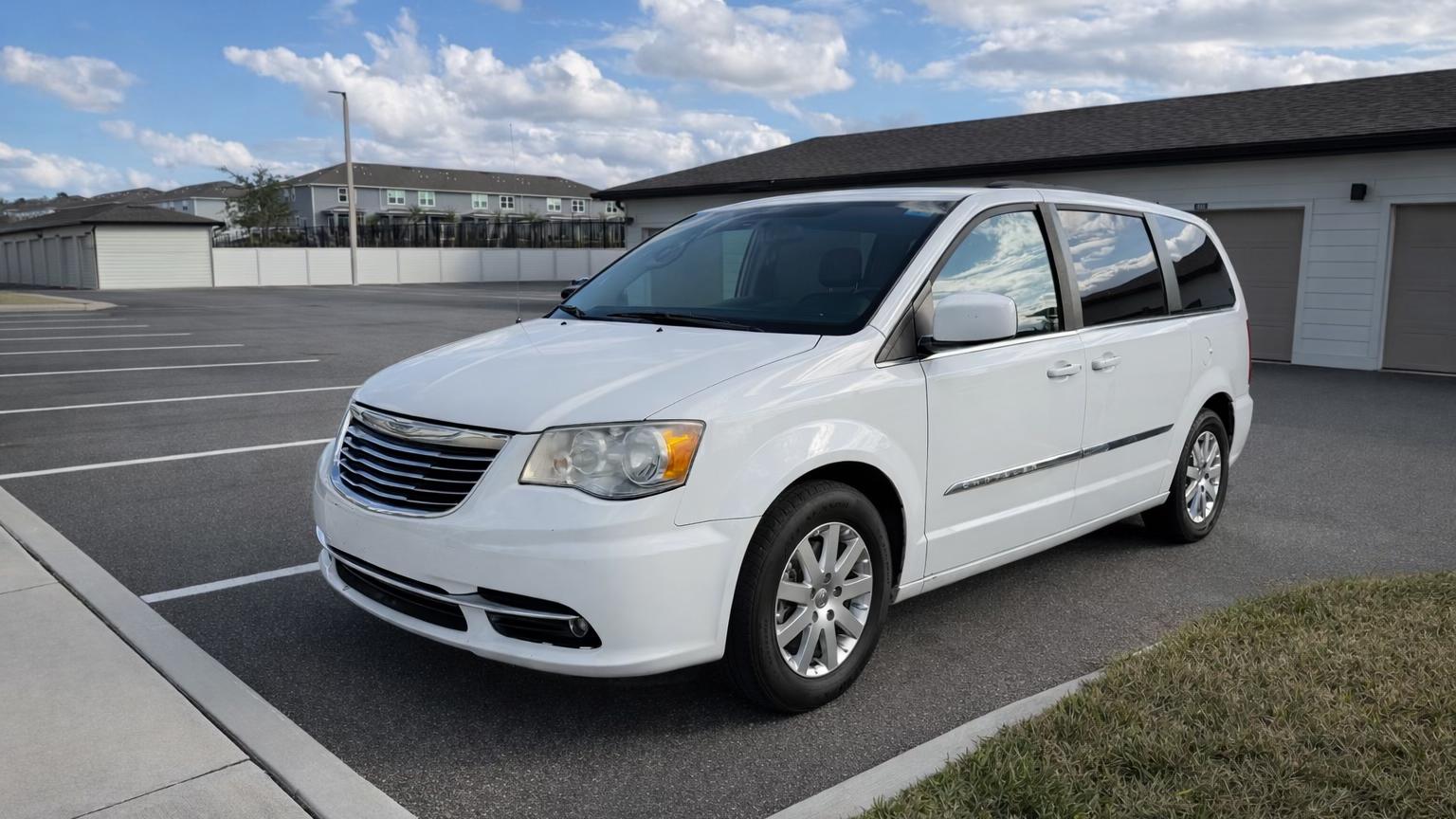Chrysler Town & Country 2014 in 