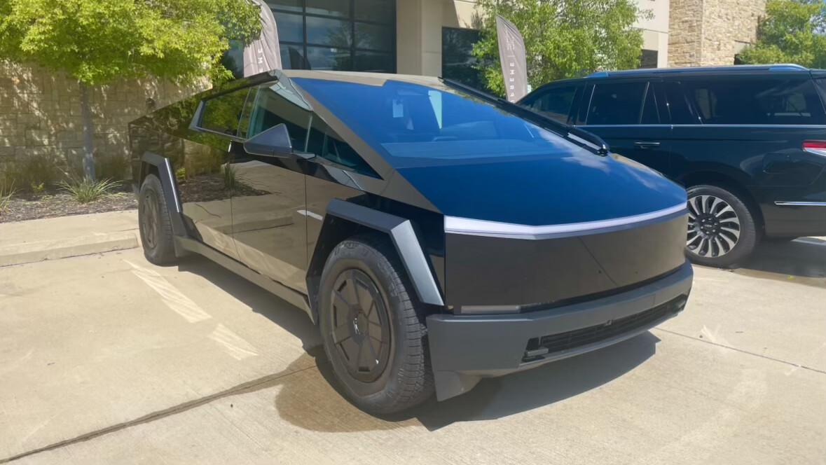 Tesla Cybertruck 2024 in Baton Rouge, LA