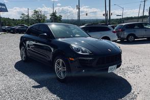 Porsche Macan car