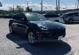 Porsche Macan car