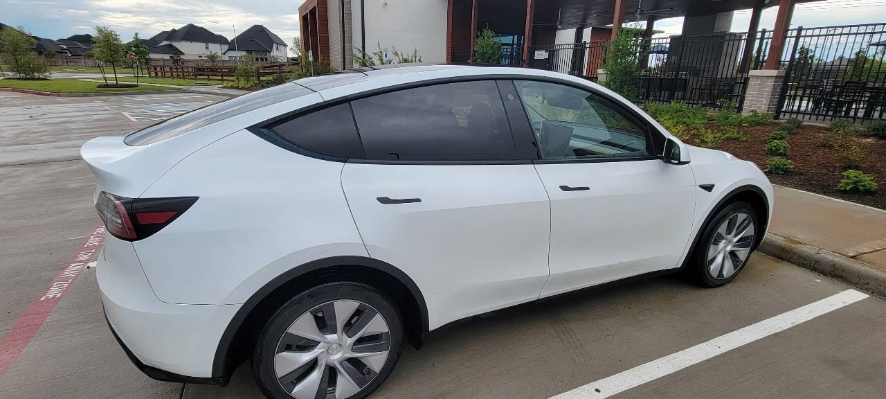 Tesla Model Y 2023 in Richmond, TX