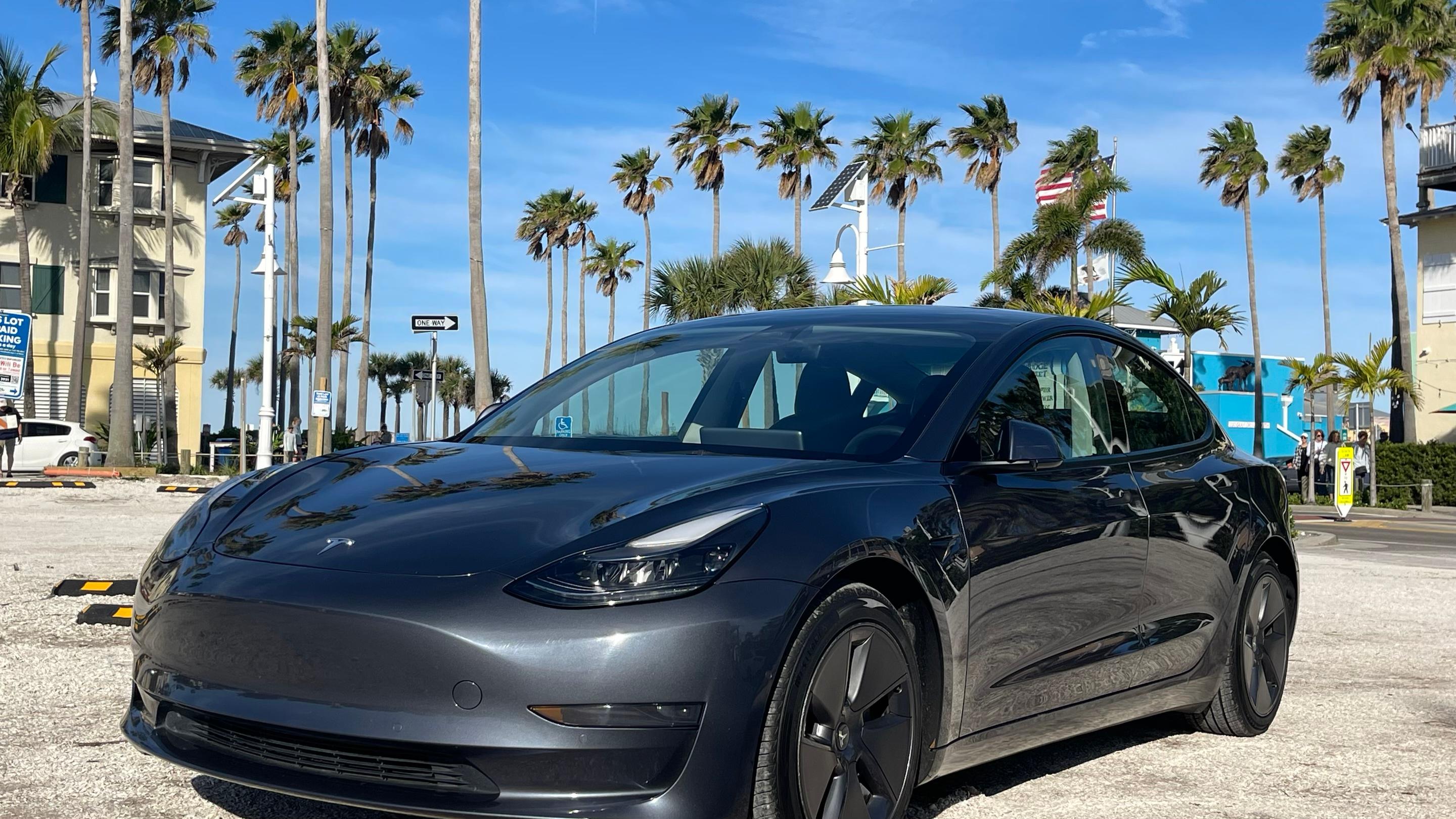 Tesla Model 3 2022 in Bradenton, FL
