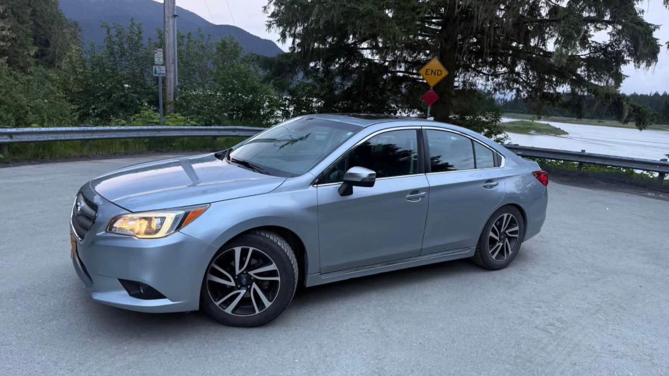 Subaru Legacy 2017 in Juneau, AK