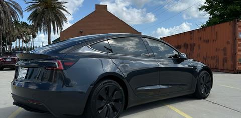 Tesla Model 3 2025