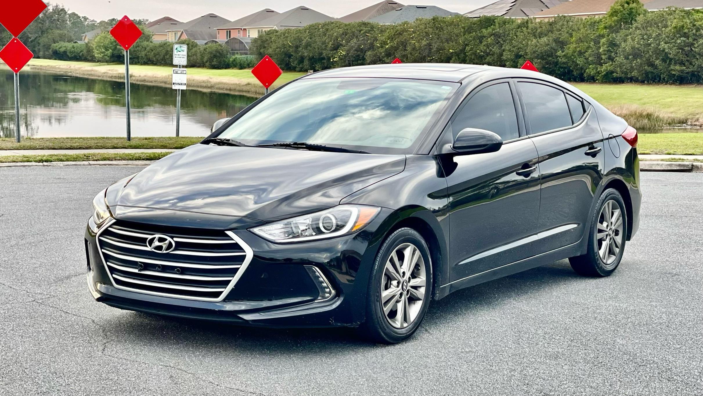 Hyundai Elantra 2018 in 