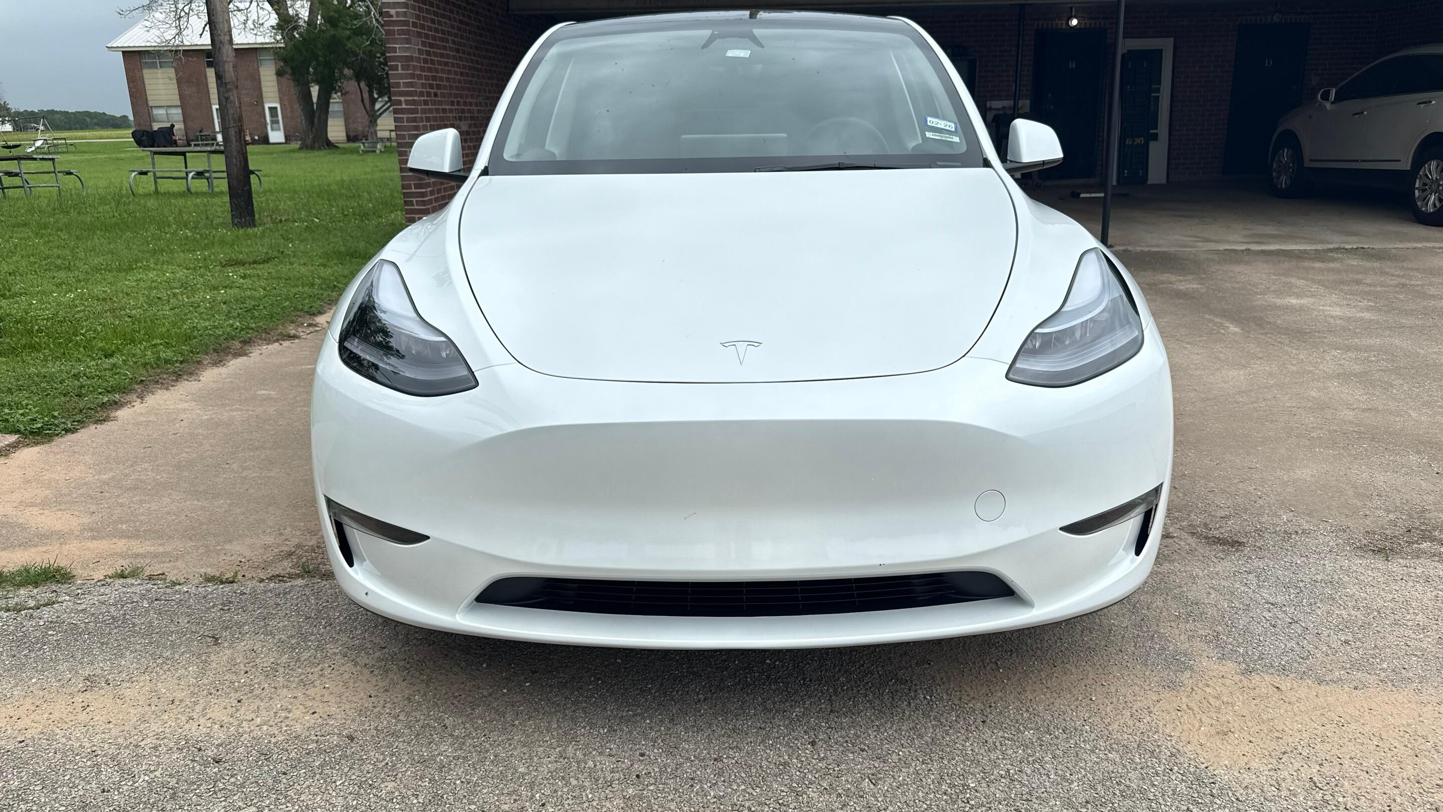 Tesla Model Y 2025 in College Station, TX