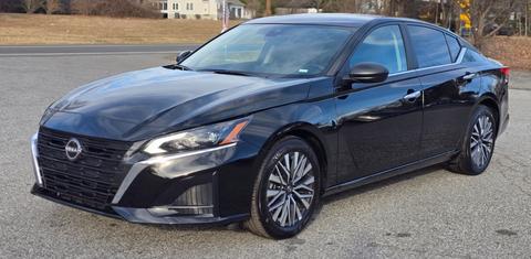 Nissan Altima 2025
