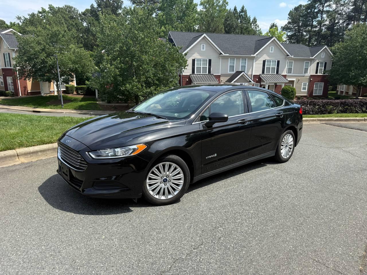 Ford Fusion Hybrid 2014 in Charlotte, NC
