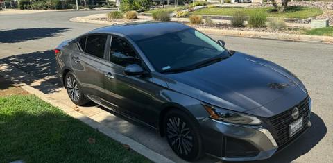 Nissan Altima 2023