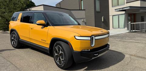 Rivian R1S 2023