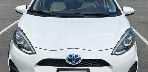 Toyota Prius c 2019