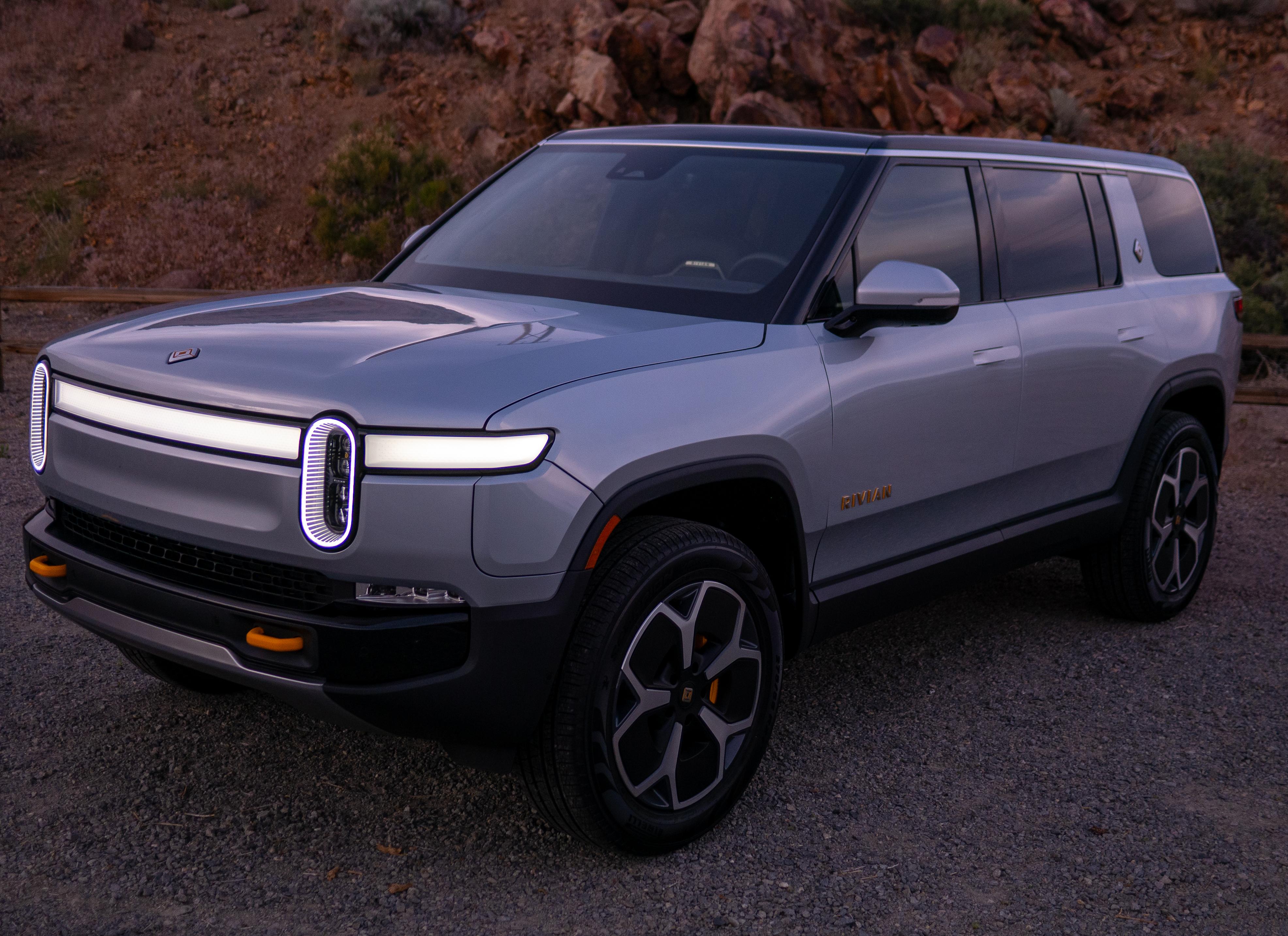 Rivian R1S 2024 in Reno, NV