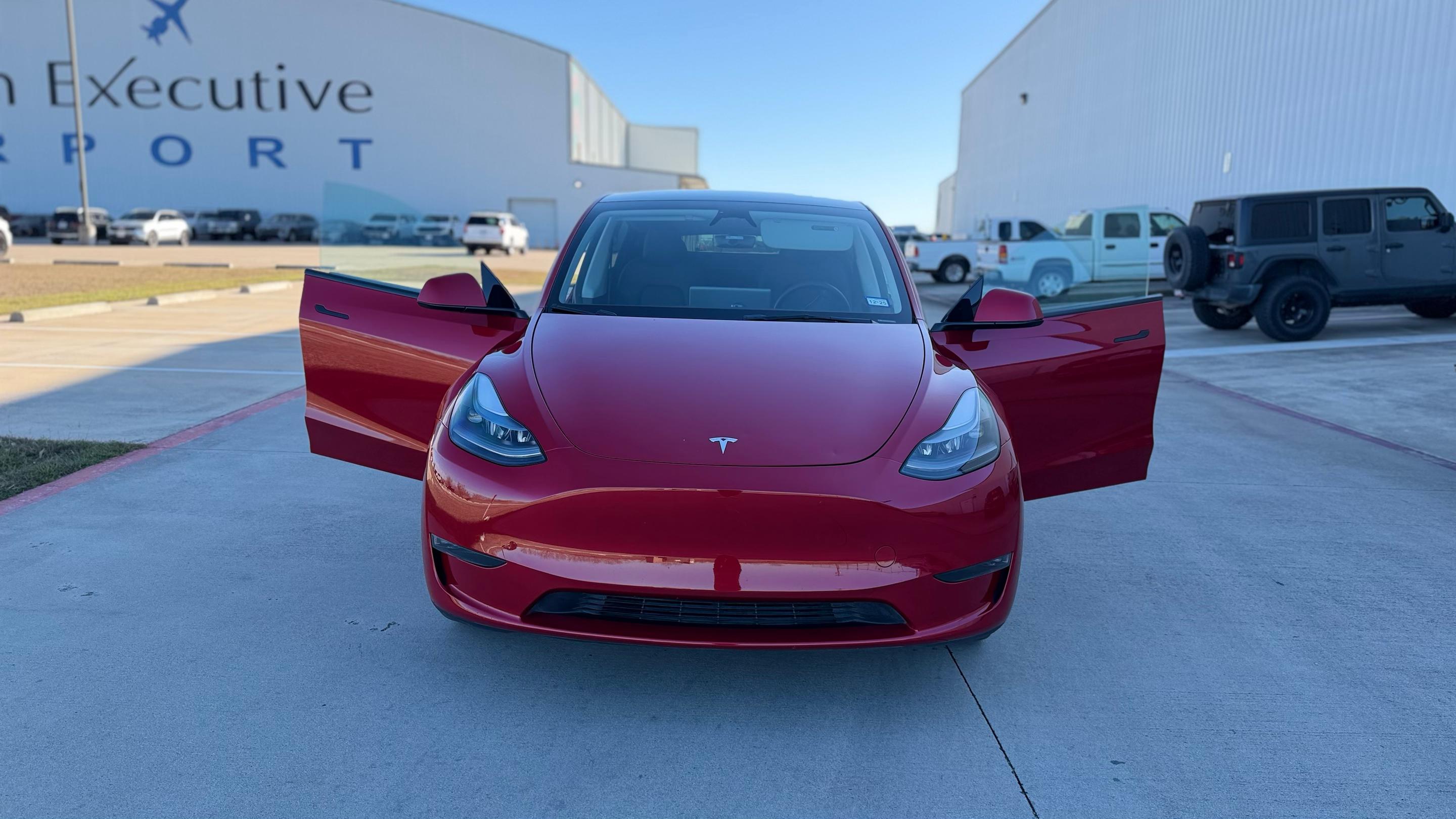 Tesla Model Y 2023 in Manor, TX