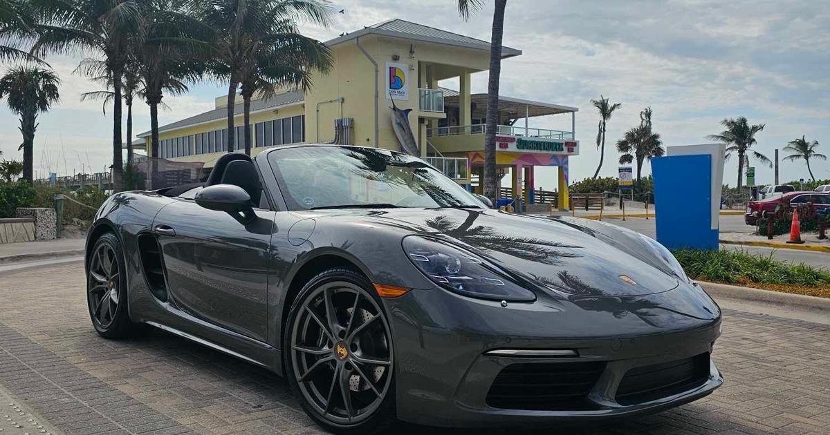 【撮影用 車両レンタル】Porsche 718 Boxster Porsche 718 Boxster 2022 rental in Dania Beach, FL by Ray | Turo