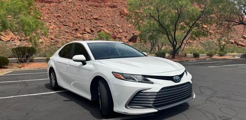 Toyota Camry Hybrid 2022