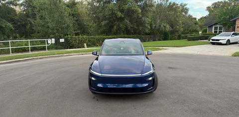 Tesla Model Y 2026