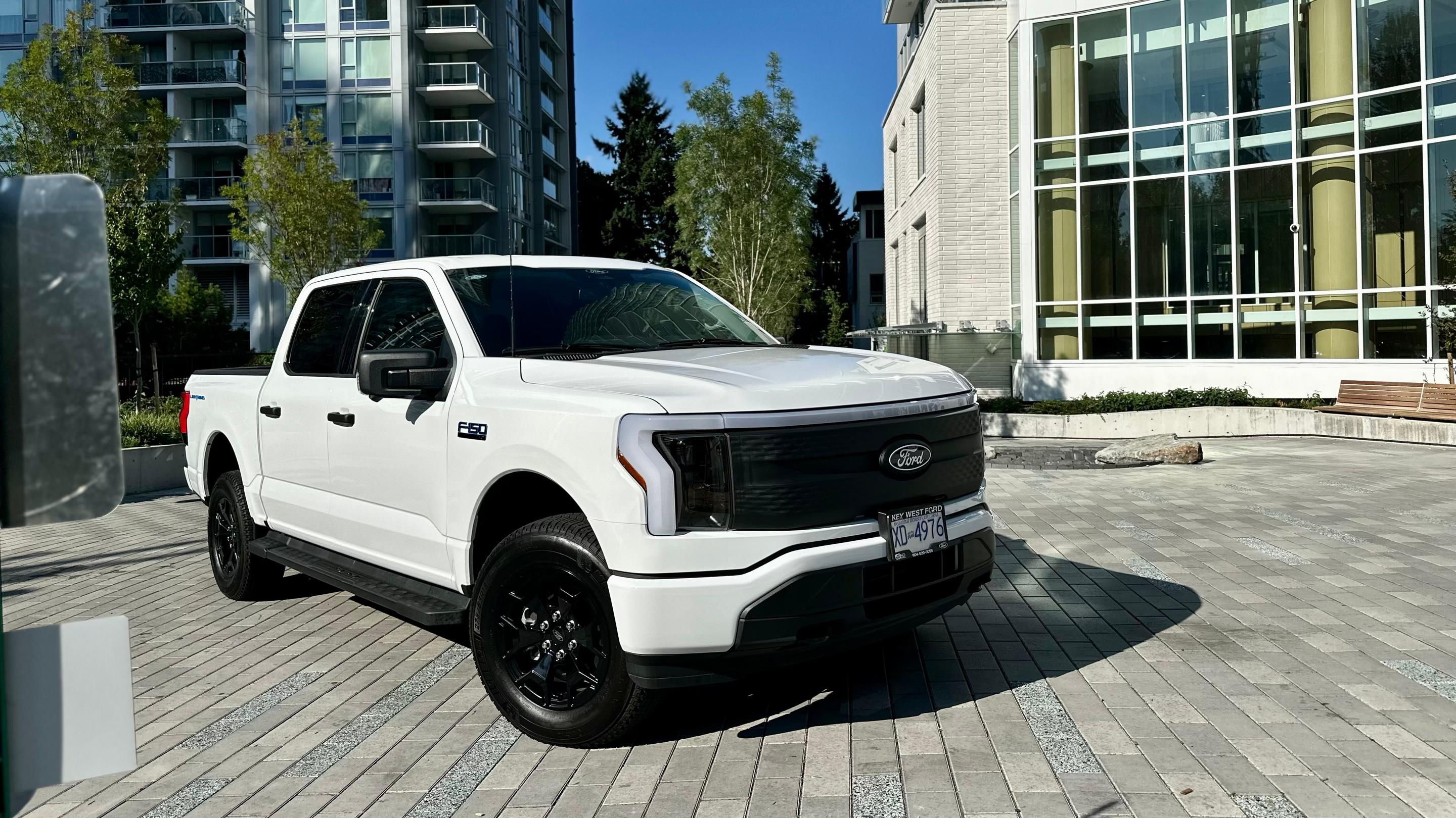 Ford F-150 Lightning 2025 in Surrey, BC